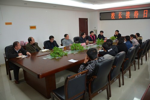 必赢官网举行本学期第一次校长接待日活动(1).jpg