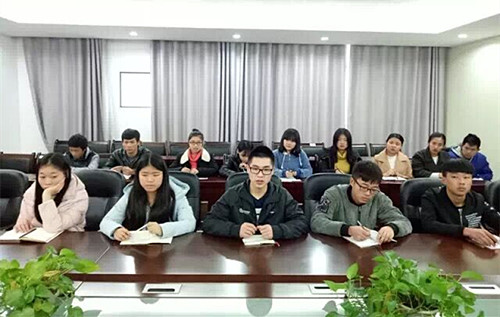 倾听学生心声 着力解决问题——必赢官网举行本学期最后一次校长接待日活动(3).jpg