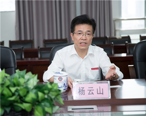 北京大学医学继续教育学院刘虹副院长一行到必赢官网考察指导