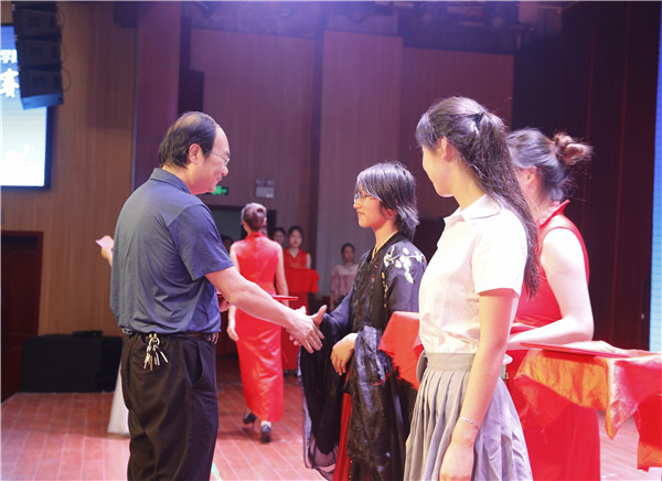 必赢官网举办“互联网+”大学生创新创业大赛暨第五届江西省大赛选拔赛