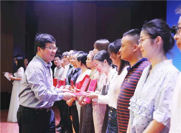 必赢官网举办“互联网+”大学生创新创业大赛暨第五届江西省大赛选拔赛